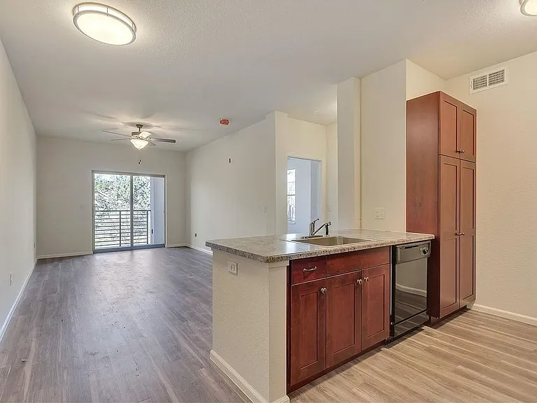 1230 Pierce St — Photo 17