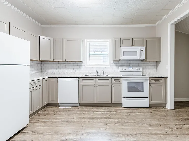 Large and updated Kitchen space