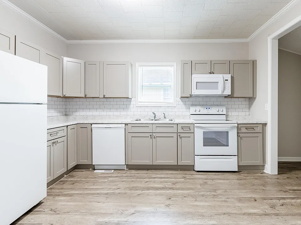 8 A St