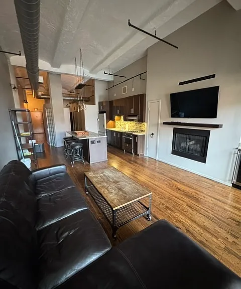 1000 W Washington Blvd #420 — Photo 9