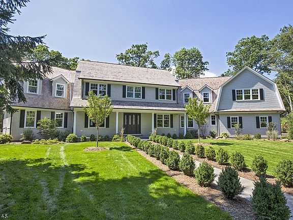 3rd image of 21 Taft Dr