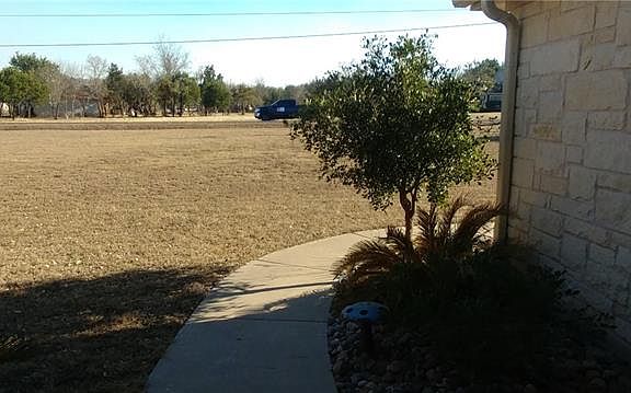 3rd image of 406 Carriage Oaks Dr