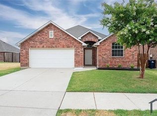 1012 Raleigh Path Rd, Denton, TX 76208