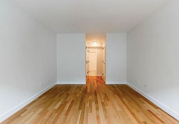 3rd image of 249 E 57th St #5C