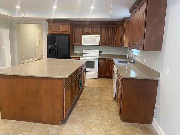 4th image of 6305 Maney Dr S