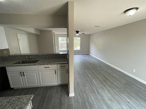 4th image of 3038 Alcannon Ave