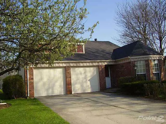 6613 Pointe East Ct photo 1
