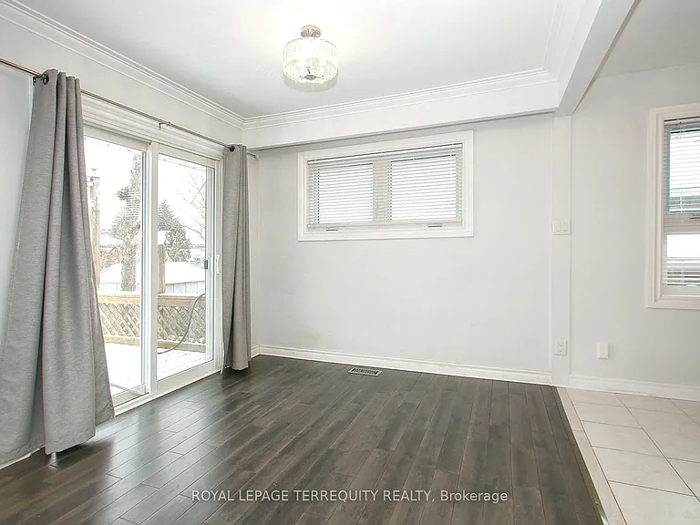 1 Barnes Cres — Photo 11
