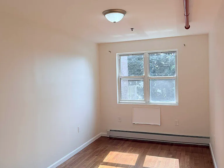 48-12 58th Ln #3 — Photo 4