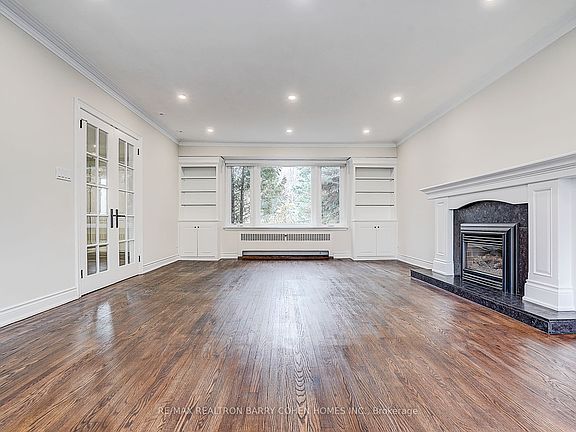 3rd image of 19 Lower Links Rd