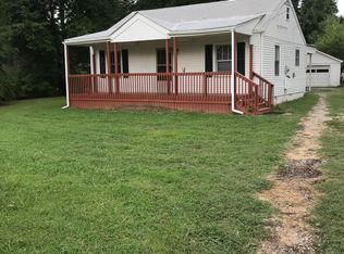 611 S Park Rd, Fairdale, KY 40118