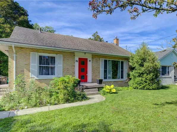 49 Dietz Ave S, Waterloo, ON N2L 2J8