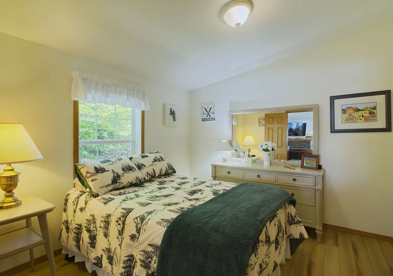 Furnished Winter Seasonal - Privacy In Campton Nh - $2100/Mo- Available Dec 1! — Photo 3