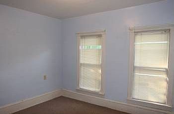 4th image of 1004 17th Ave SE #1