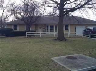 7701 W 90th Ter, Overland Park, KS 66212