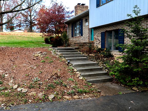 2nd image of 18487 Essex Dr
