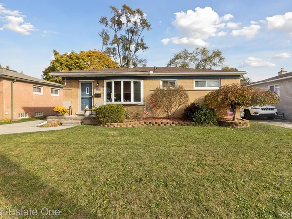 442 Henry Ruff Rd, Garden City, MI 48135