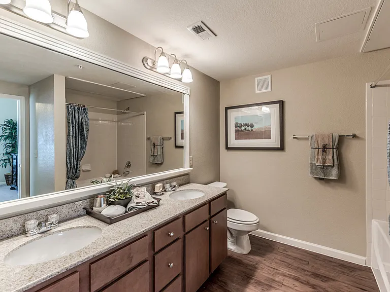 The Bennett Baytown — Photo 10