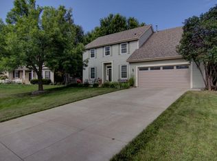 8684 Bayard Ct, Eden Prairie, MN 55347