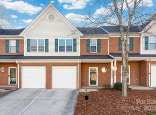 2041 Lennox Square Rd, Charlotte, NC 28210