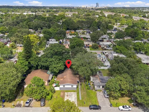 6351 Hayes St, Hollywood, FL 33024