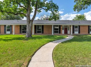 829 Morningside Dr, Terrell Hills, TX 78209