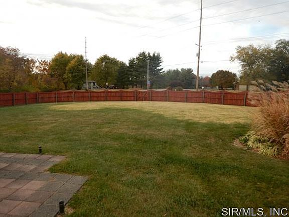 4th image of 350 Vermillion Dr