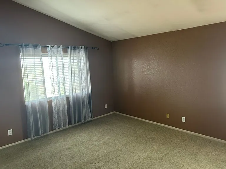 39771 Barberry Ct — Photo 8