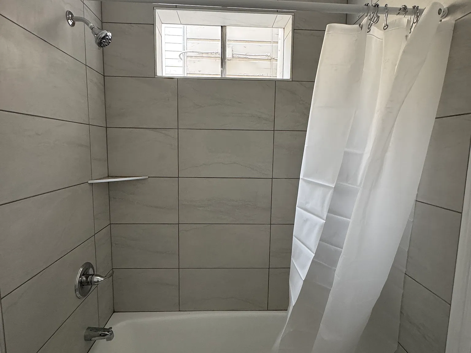 2 bed, $4,000 — Photo 2
