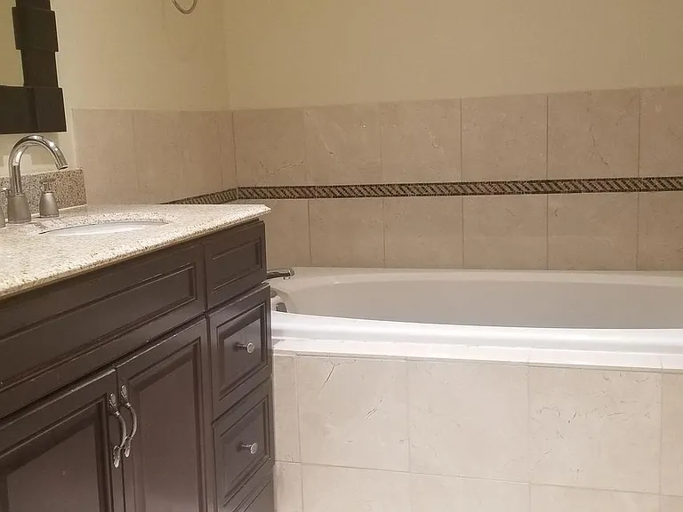 10952 Bloomingdale Dr — Photo 10
