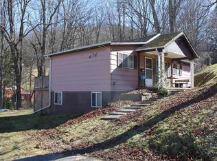 25 Chestnut St, Webster Springs, WV 26288