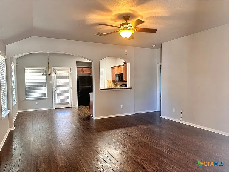 417 Capistrano Dr — Photo 5