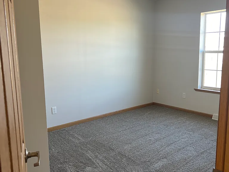 98 Meadowlark Ln — Photo 9
