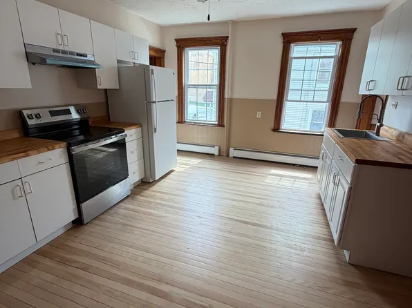238 Lincoln St #1, Worcester, MA 01605