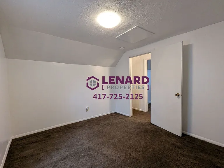 635 S Douglas Ave — Photo 11