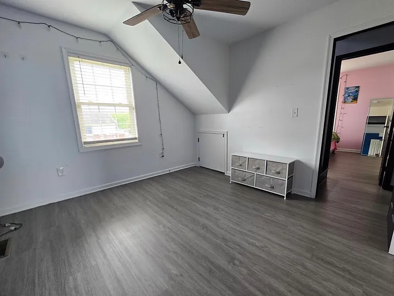 7513 Saffron Ct — Photo 34