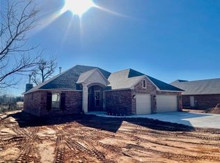 5555 Red Fox Run, Guthrie, OK 73044