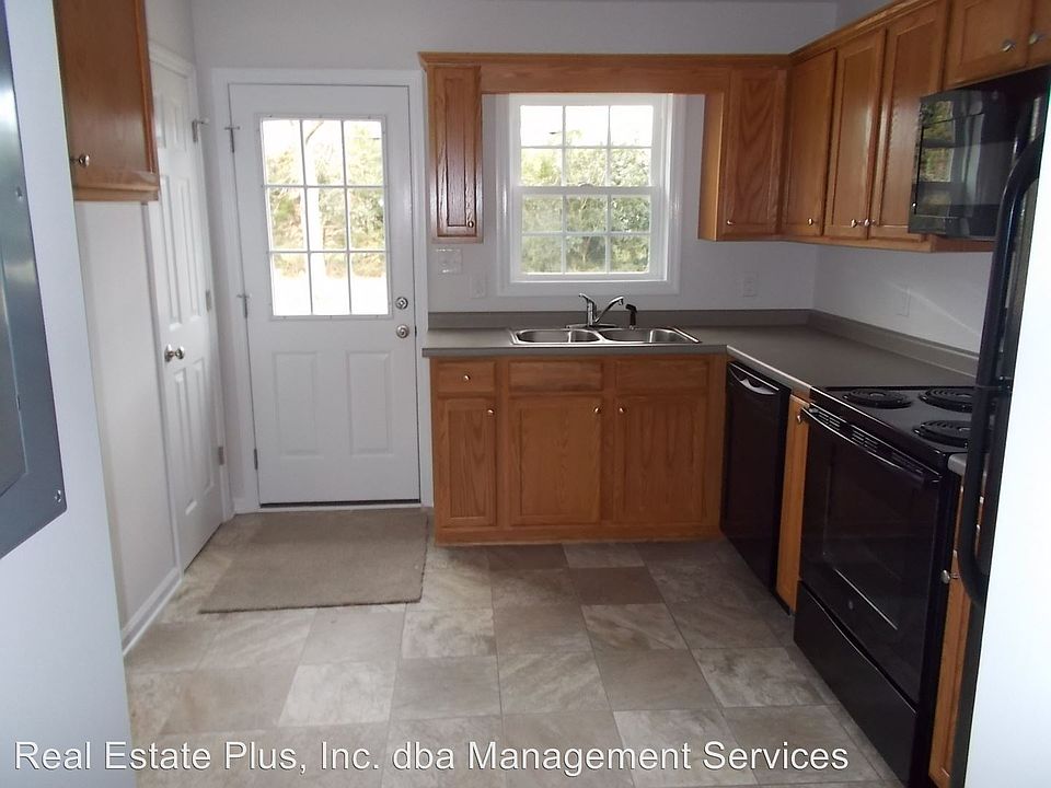 2nd image of 1608B Park Ave