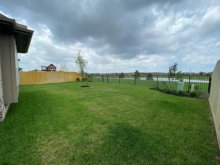 7414 Evelyn Grove Dr — Photo 27