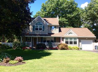 90 Old Selden Stage Rd, Selden, NY 11784