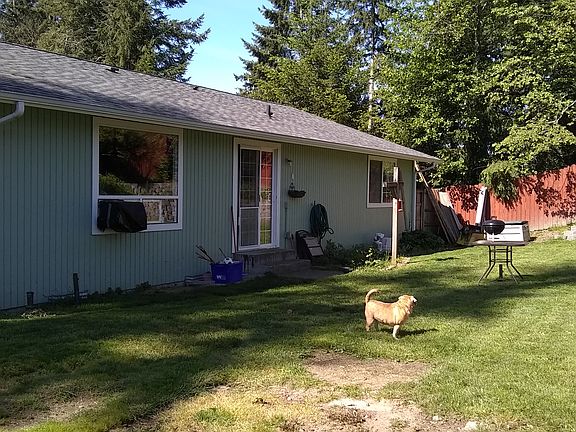 3rd image of 3709 SE Buckingham Dr
