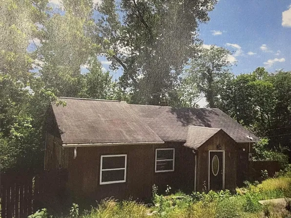 8450 High St, Cedar Hill, MO 63016