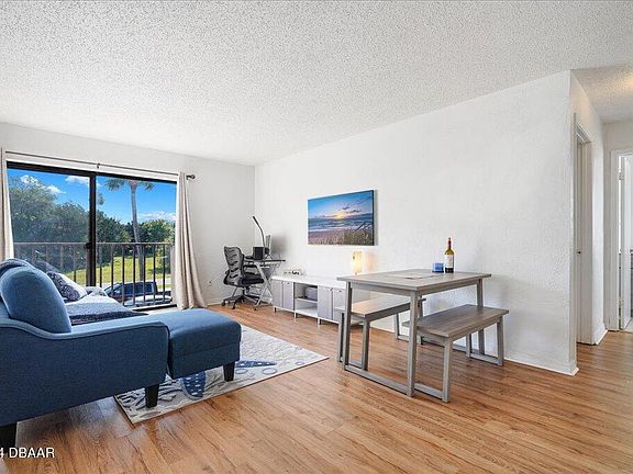 2nd image of 1224 S Palmetto Ave APT 209