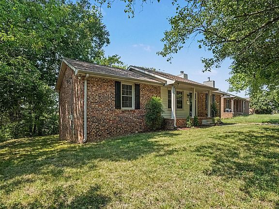 3rd image of 852 Fitzpatrick Rd