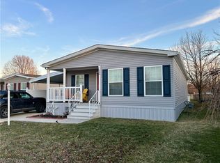 248 Pin Oak Cir, Elyria, OH