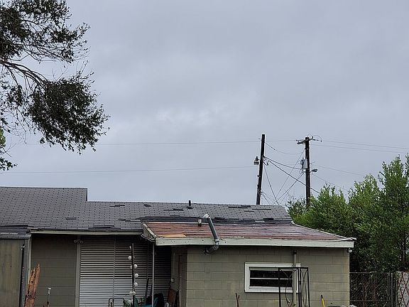 Flat roof before tarp