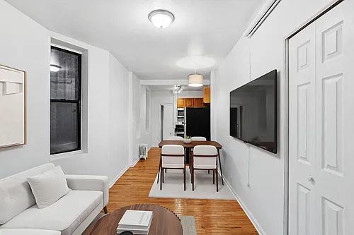 351 W 47th St #1 Photo 1