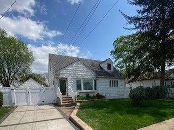 697 Partridge Avenue, West Hempstead, NY 11552