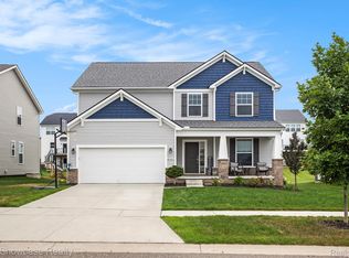 8341 Sharon Dr, White Lake, MI