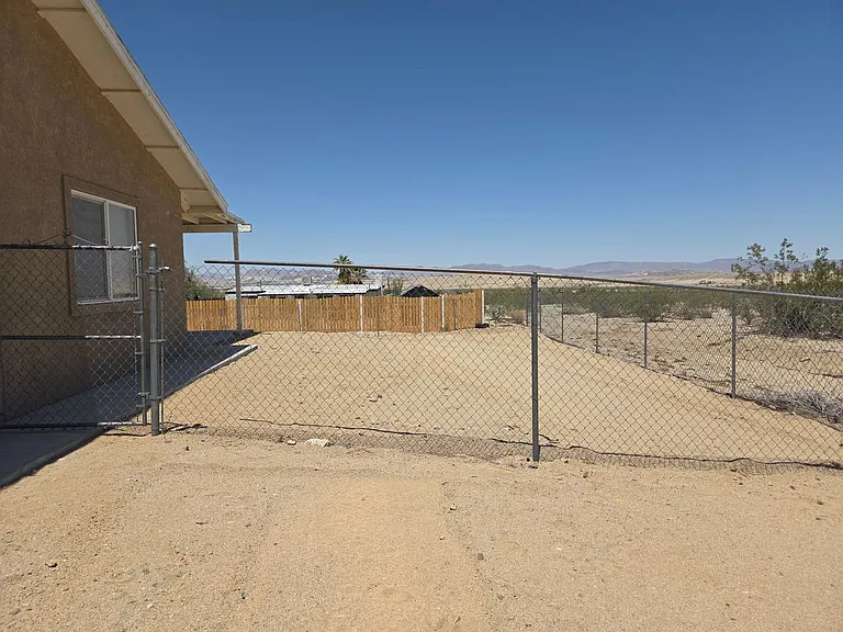 74994 Serrano Dr — Photo 2